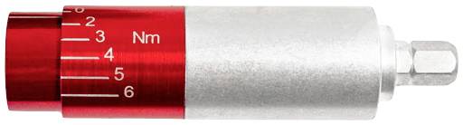 Une clé dynamométrique argentée et rouge avec une échelle de 2 à 6 newtonmètres, indiquant la tension réglée pour un vissage précis.