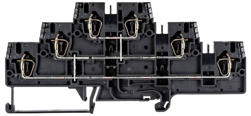 'Bloc répartiteur modulaire noir avec plusieurs connexions en cuivre et bornes ; utilisé pour l'organisation des circuits électriques.'