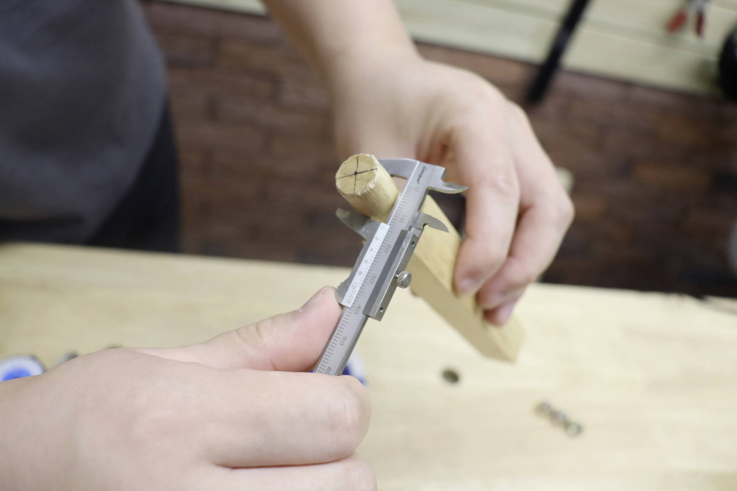 Dasqua 1120-3113 DIN EN 862 Pied à coulisse universel 70 mm