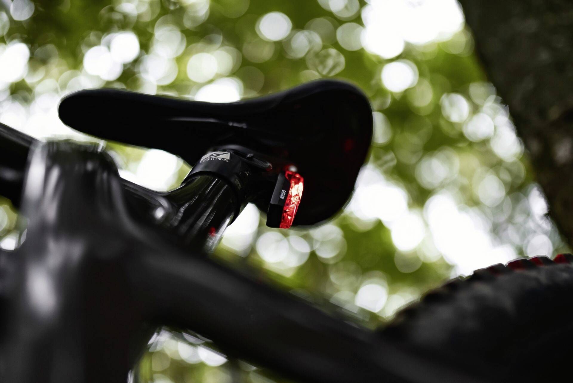 Osram Automotive Kit d'éclairage de vélo RACE 100 SET LED à batterie noir