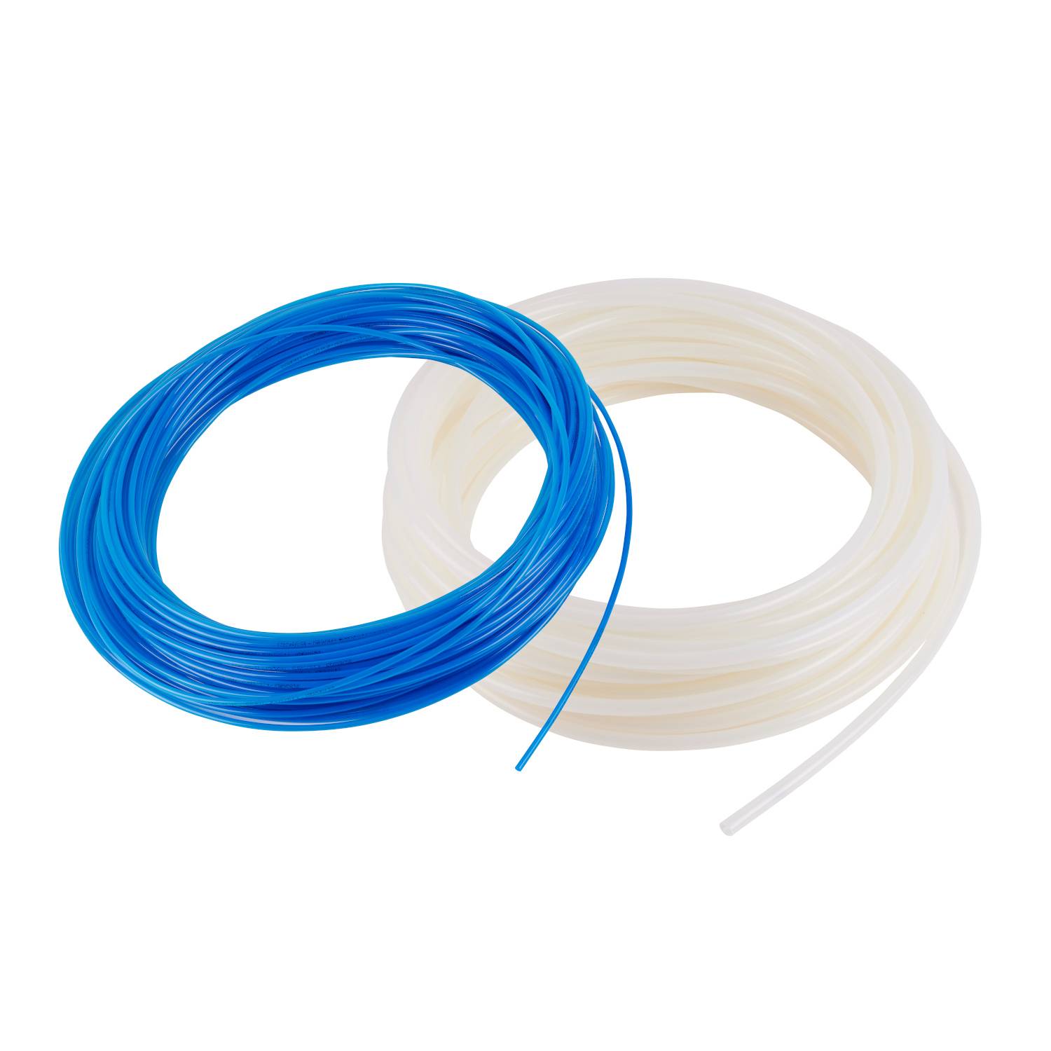 Filament bleu et blanc pour impression 3D posé à côté de l'imprimante, sur une table.
