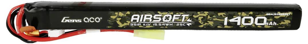Batterie Li-Poly Airsoft rectangulaire avec motif de camouflage et l'inscription '1400mAh', câbles rouges connectés visibles sur le côté gauche.