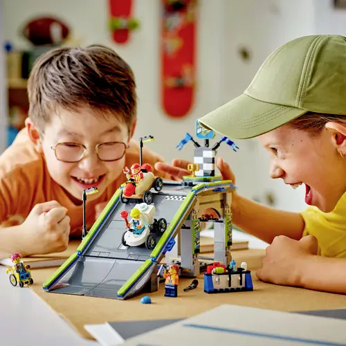 60460 LEGO® CITY Pas de limite : course de la sisteniste avec rampe 60460 LEGO® CITY Pas de limite : course de la sisteniste avec rampe