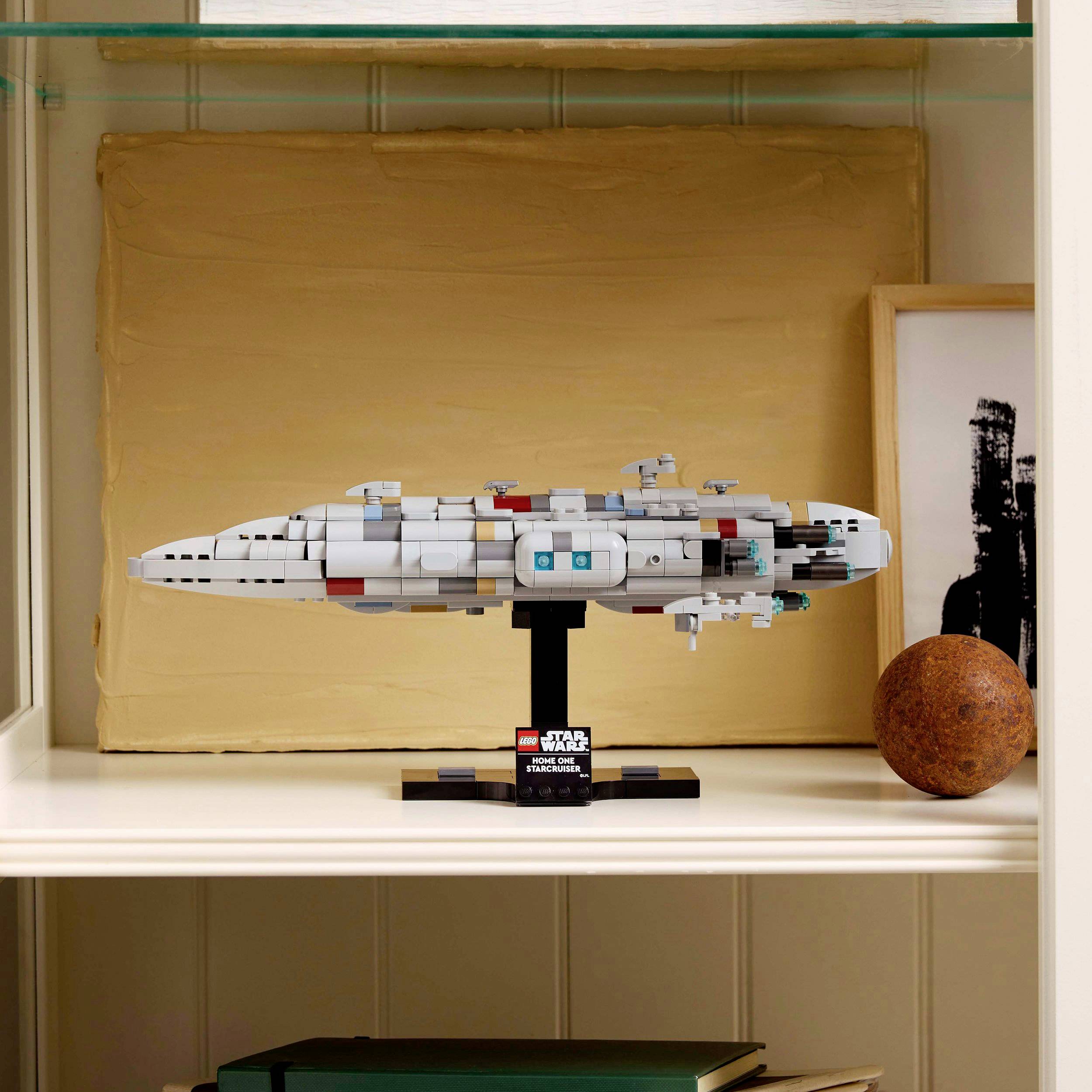 75405 LEGO® STAR WARS™ Home One Starcruiser