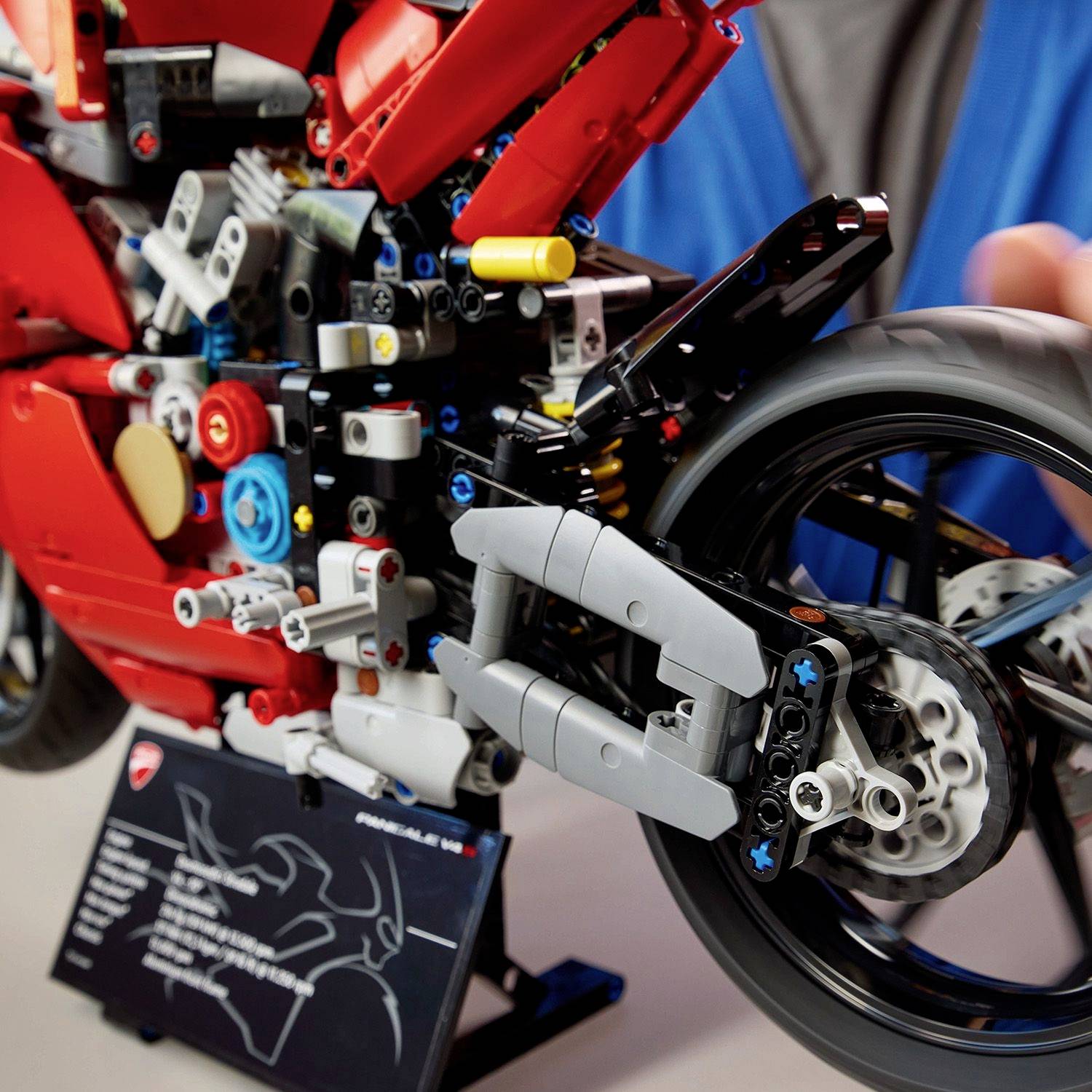 42202 LEGO® TECHNIC Moto Ducati Panigale V4 S.