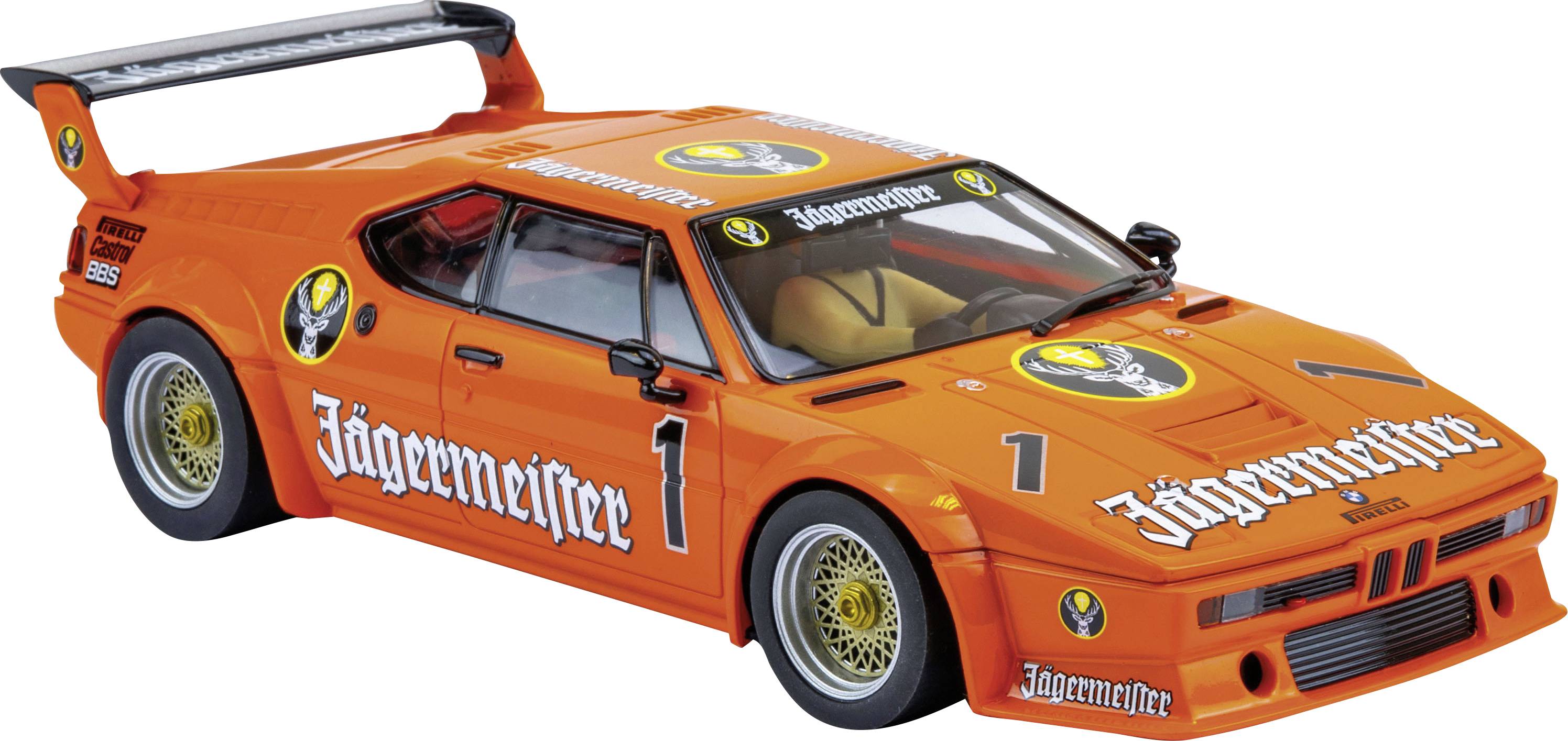 Voiture de course orange avec un grand aileron arrière, autocollants de la marque 'Jägermeister' et le numéro '1' sur le capot et les portières.