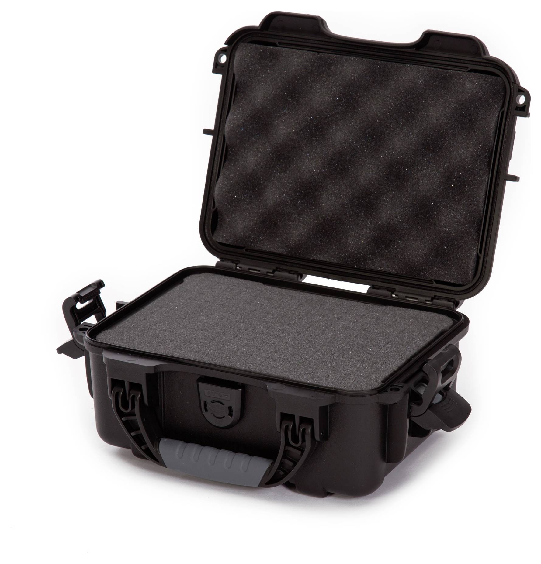 Valise rigide noire ouverte avec garniture en mousse, adaptée à la protection d'objets fragiles pendant le transport.