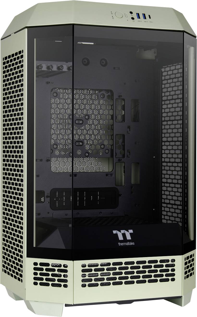 Boîtier d'ordinateur avec côtés transparents, design en grille métallique et plusieurs ports de connexion sur le dessus.