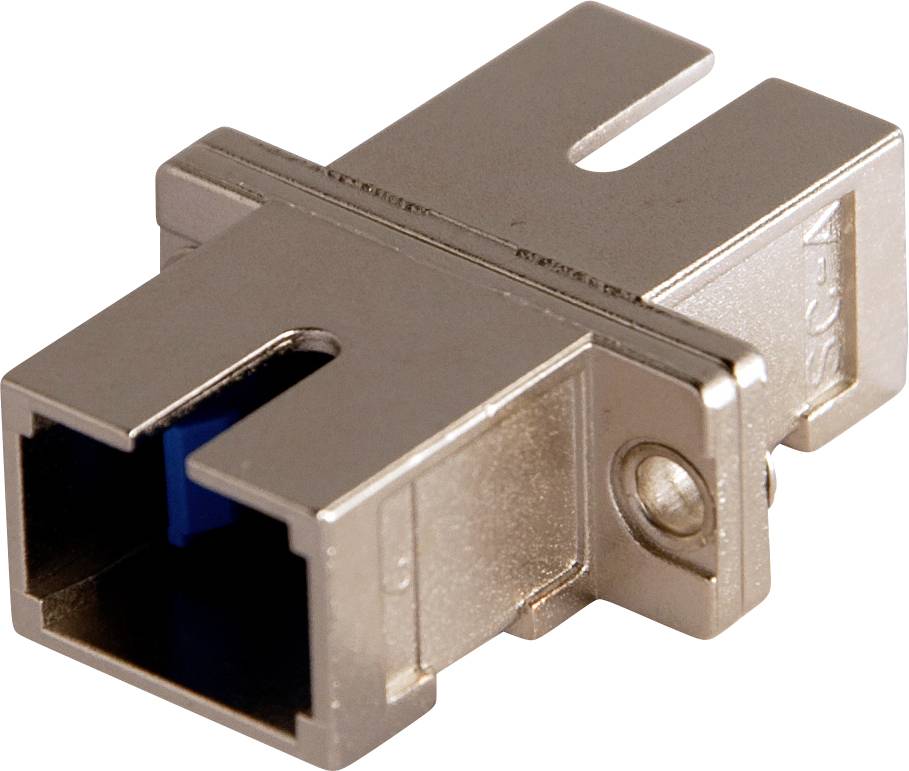 Un adaptateur SC en métal pour connecter des câbles à fibre optique. Montre la prise femelle et la structure rectangulaire métallique.