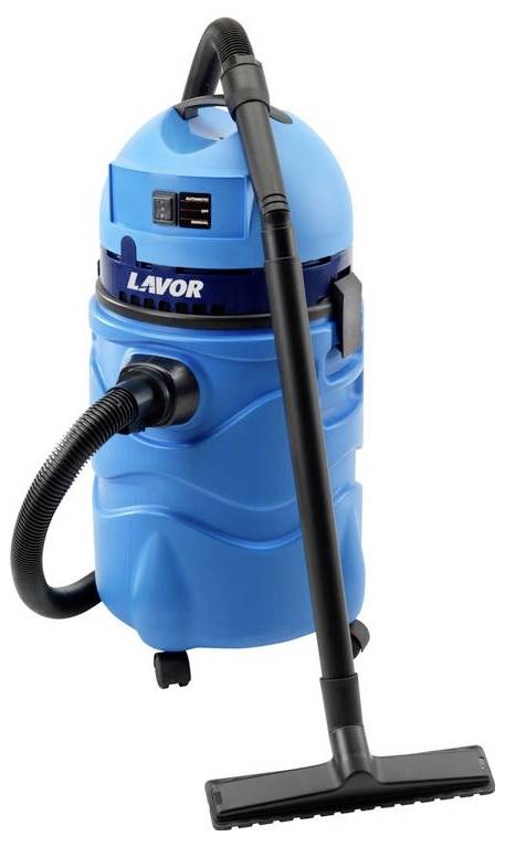 Un aspirateur eau et poussière bleu avec un tuyau noir et une buse de sol, monté sur roulettes. Le nom de la marque est visible en haut.
