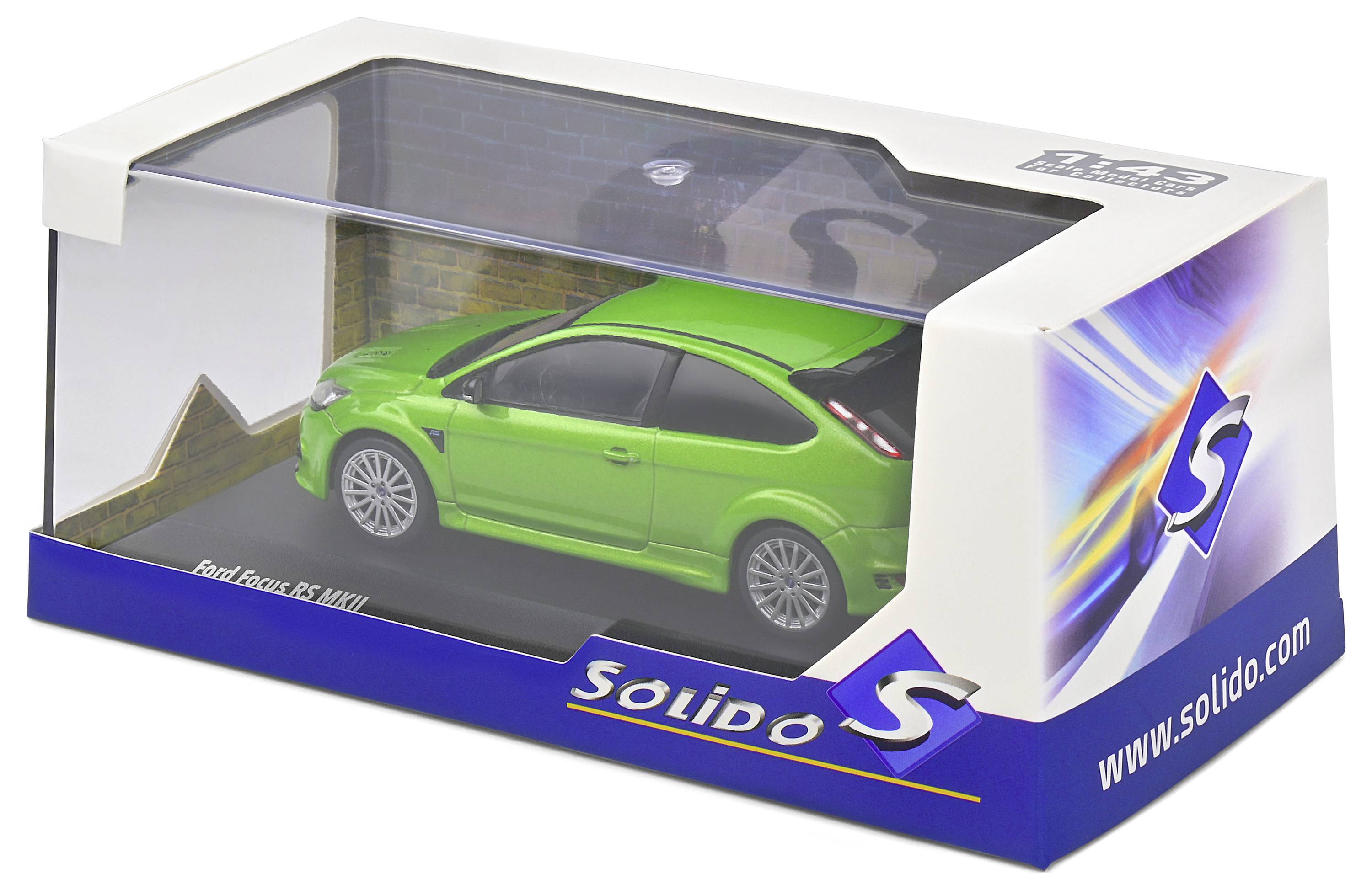 Voiture miniature à l'échelle 1:43, modèle 'Ford Focus RS MKII', de couleur verte, dans un emballage transparent de Solido.