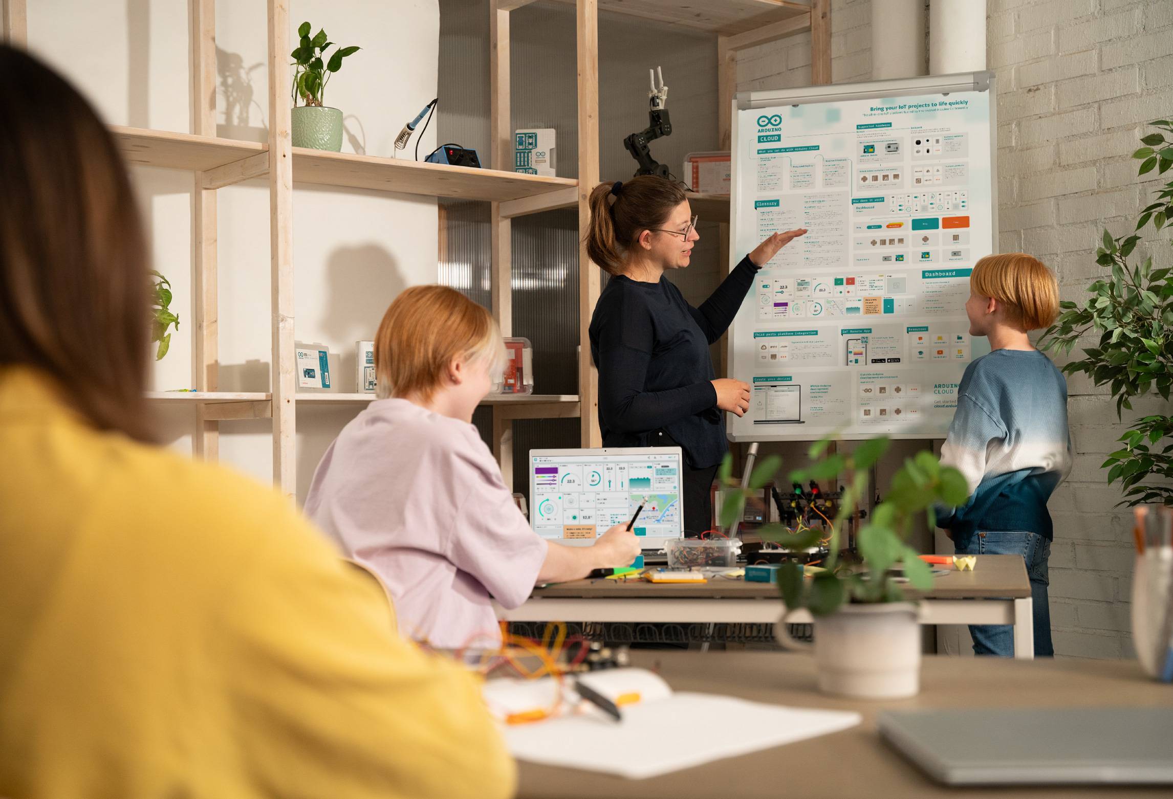 Arduino 1 year Arduino Cloud Maker Plan certificat Cloud Convient pour (kits de développement): Arduino