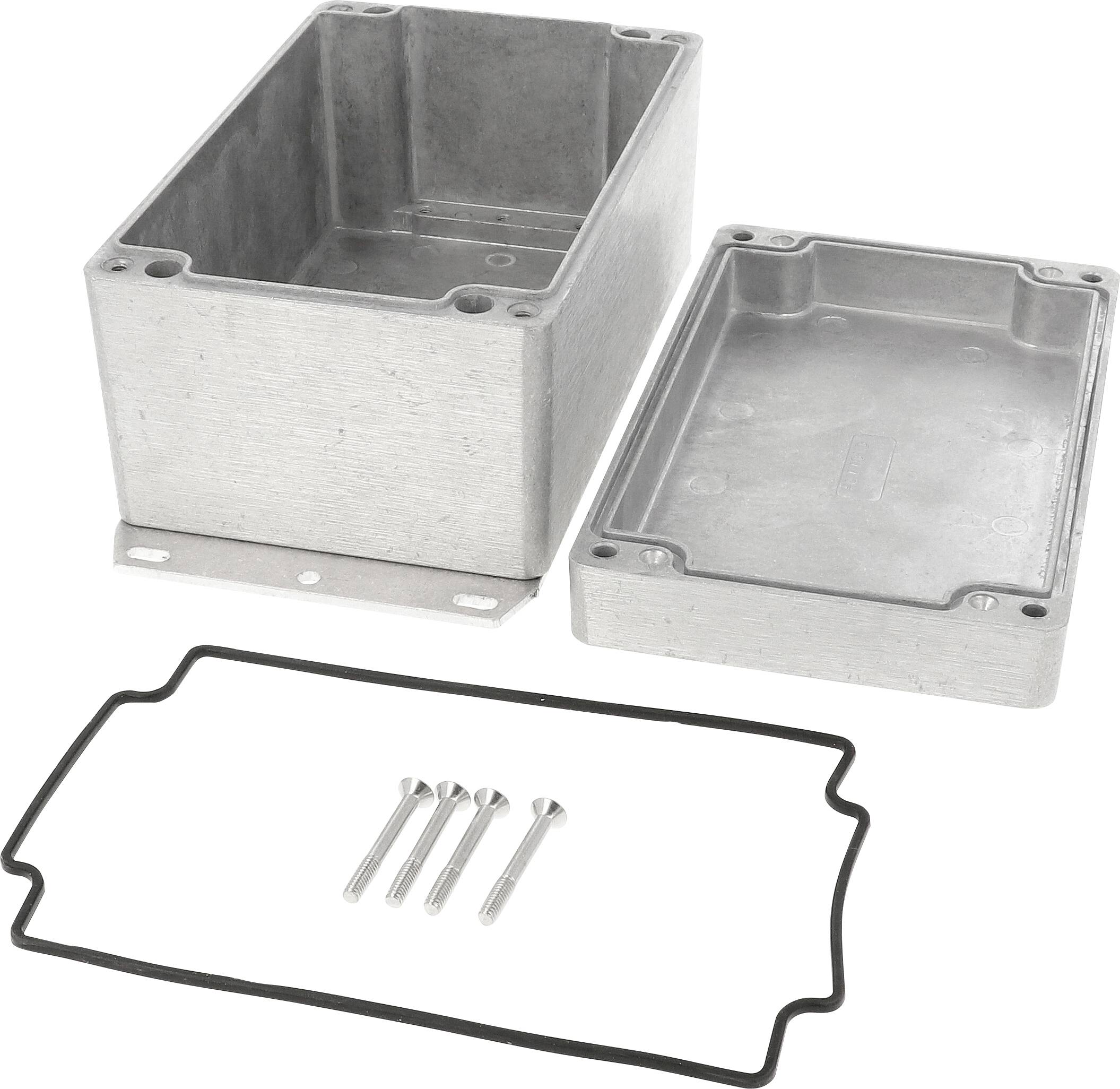 Boîtier métallique avec couvercle retiré, passages de câbles et joint d'étanchéité. Adapté à la protection électronique ou au matériel de projet.