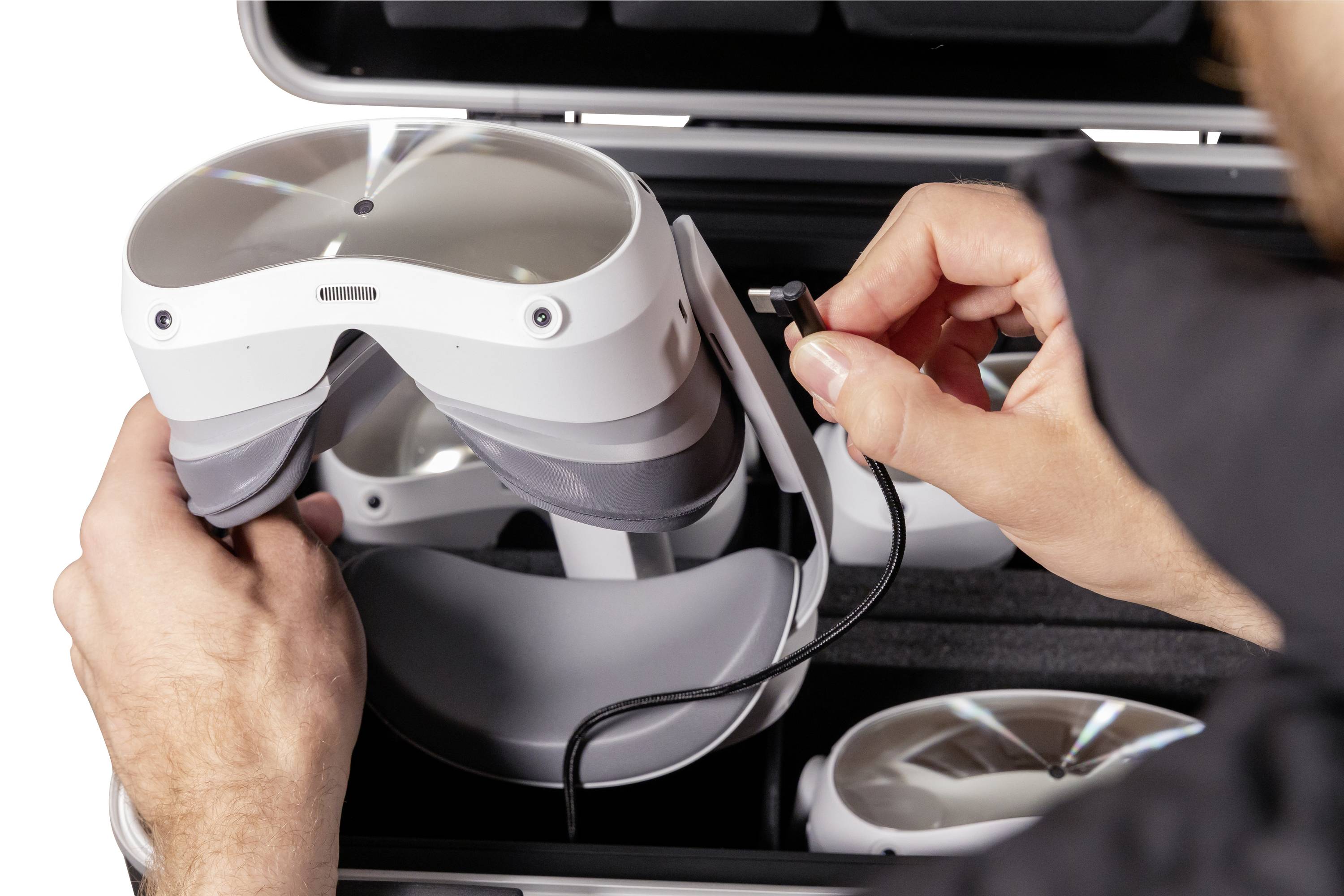 Parat PARAPROJECT® Case VR8 Système de charge et de rangement système de chargement mobile Toutes les lunettes VR qui peuven