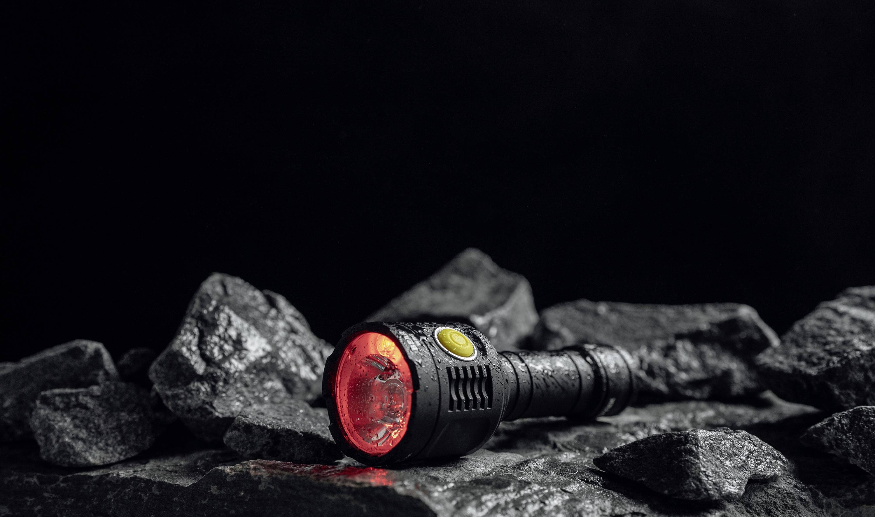 ArmyTek Bear LED Lampe de poche à batterie 1500 lm 135 g