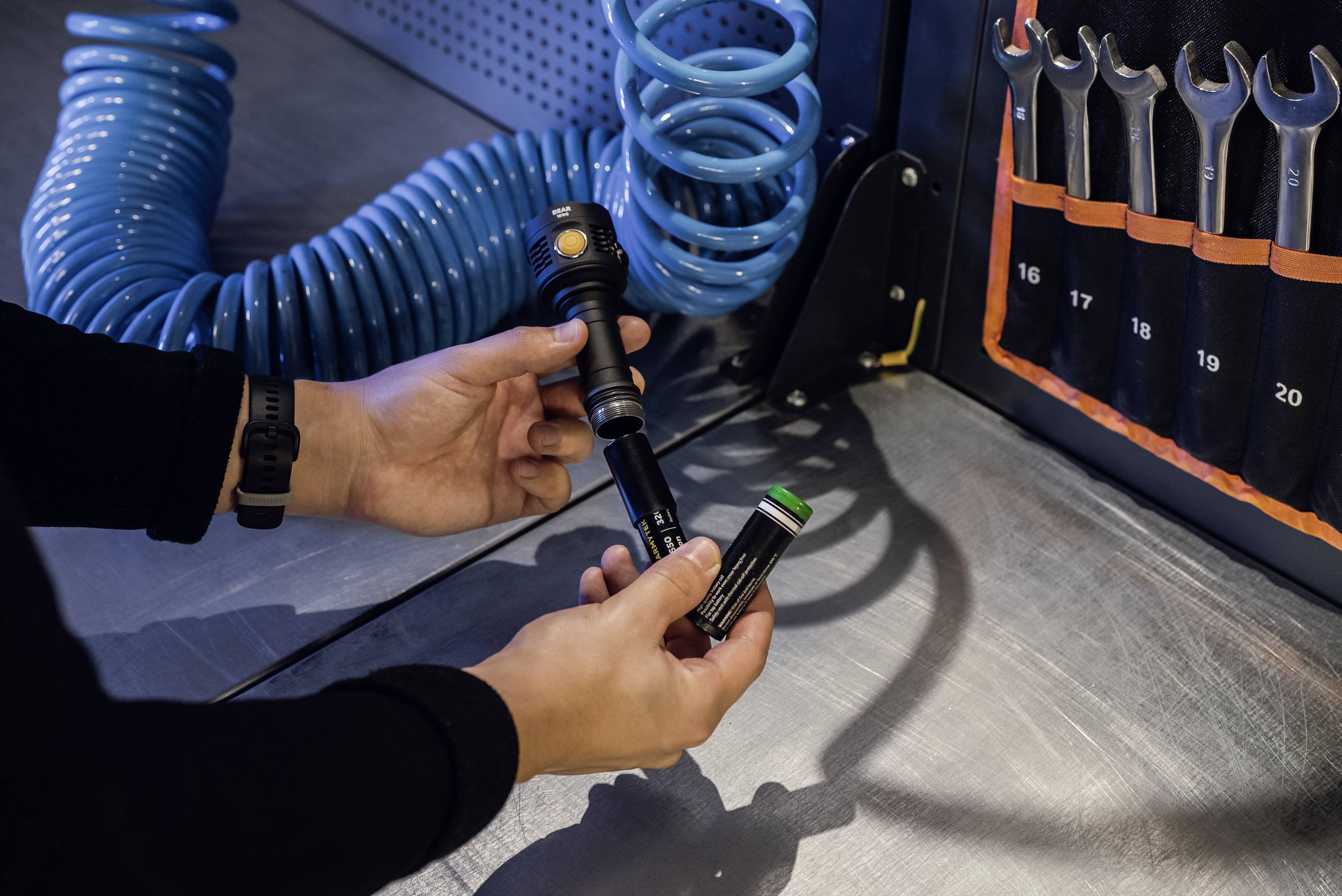 ArmyTek Bear LED Lampe de poche à batterie 1500 lm 135 g