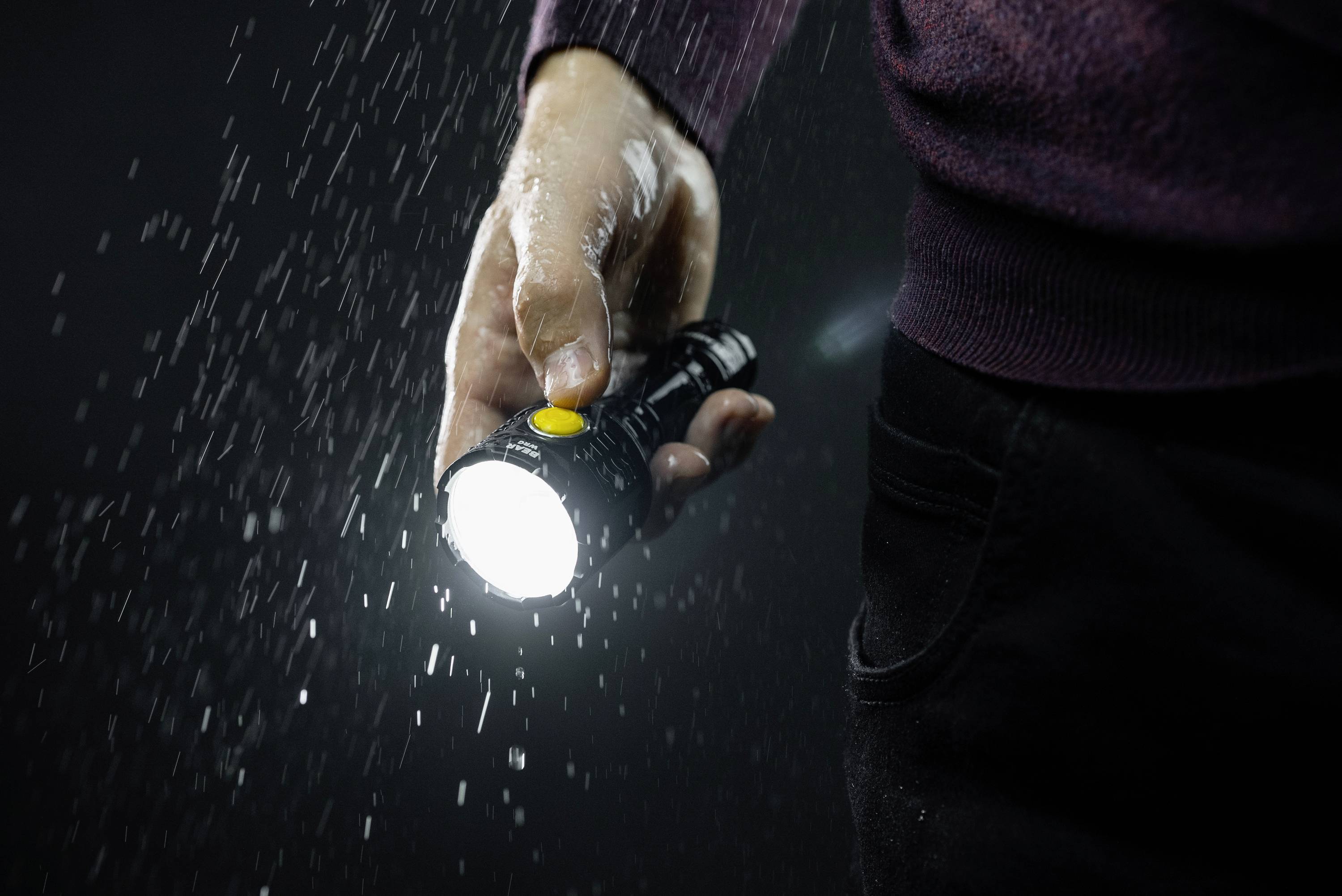 ArmyTek Bear LED Lampe de poche à batterie 1500 lm 135 g