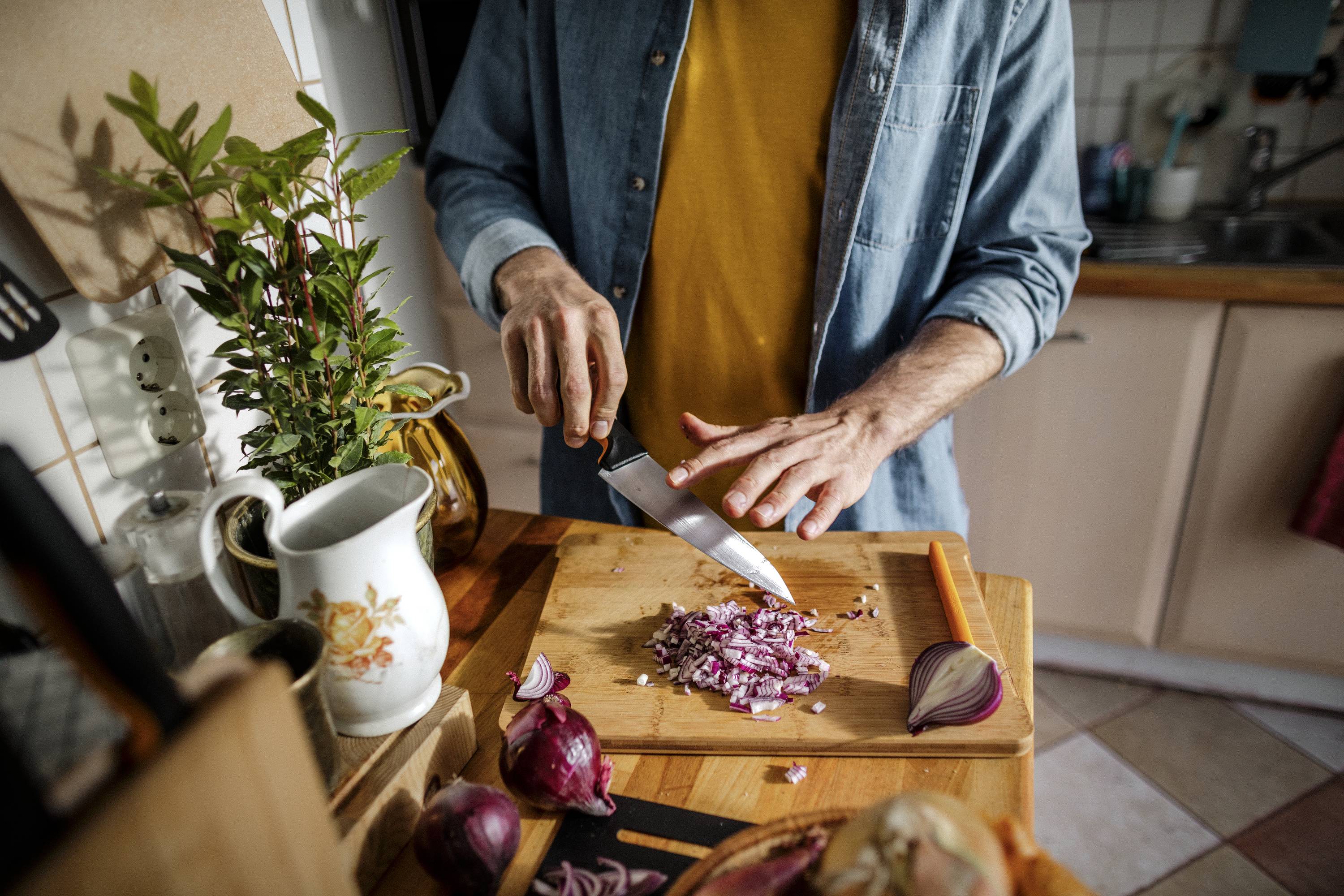 Fiskars 1057535 Couteau de cuisine noir Longueur 291 mm