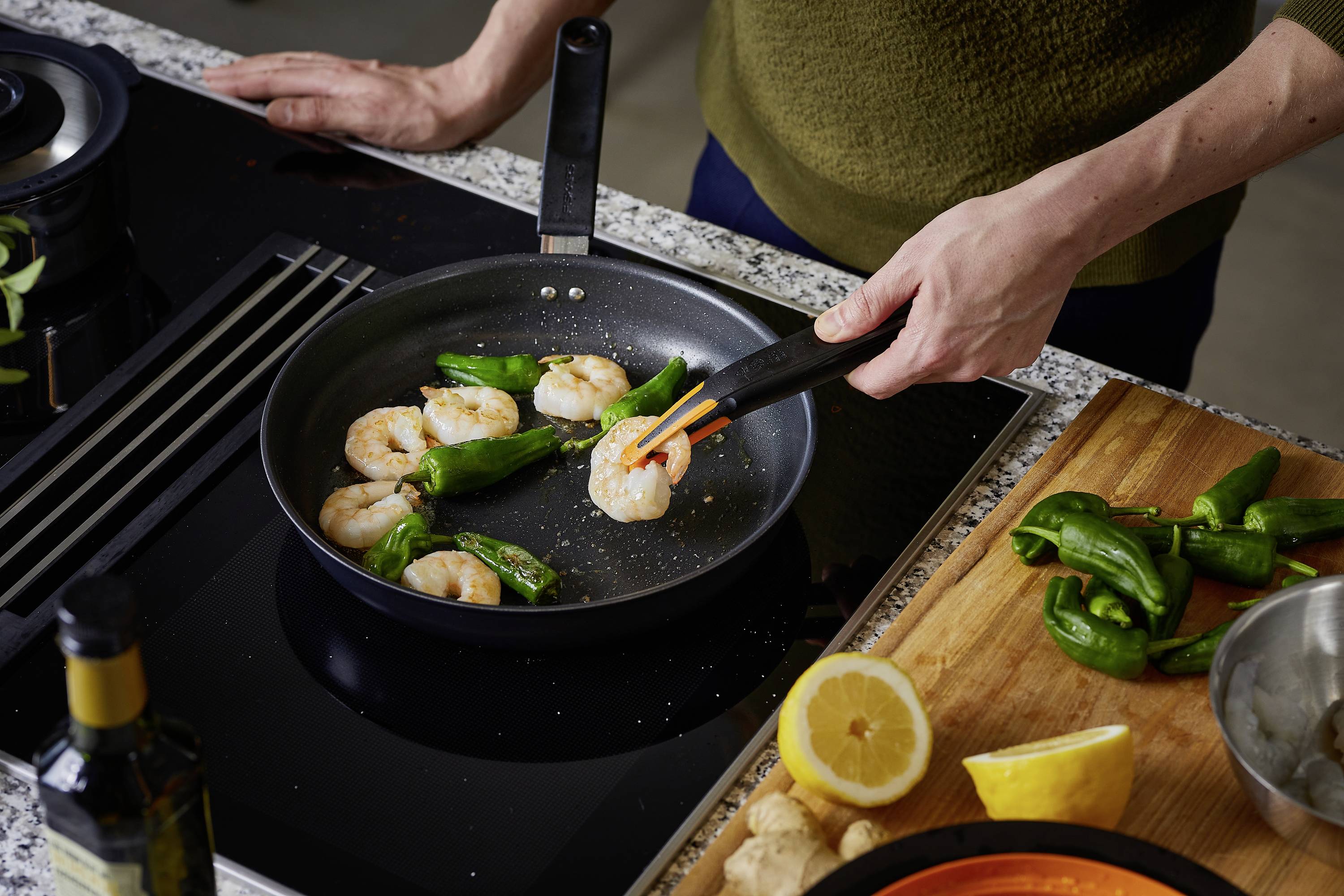 Fiskars 1027303 Pince de cuisine à forme fonctionnelle