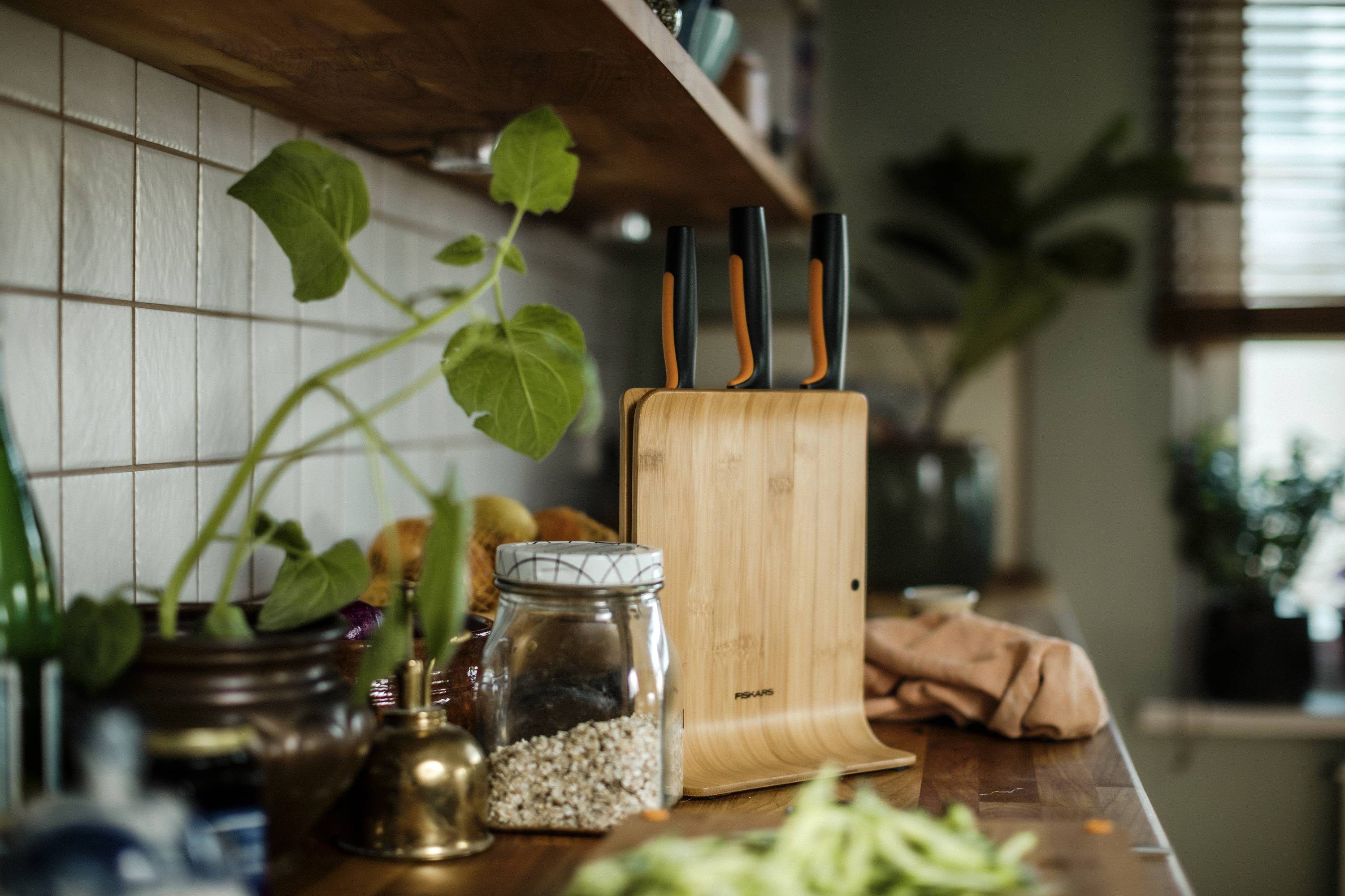 Fiskars 1057553 Bloc de lames de forme fonctionnelle avec 3 couteaux, bambou