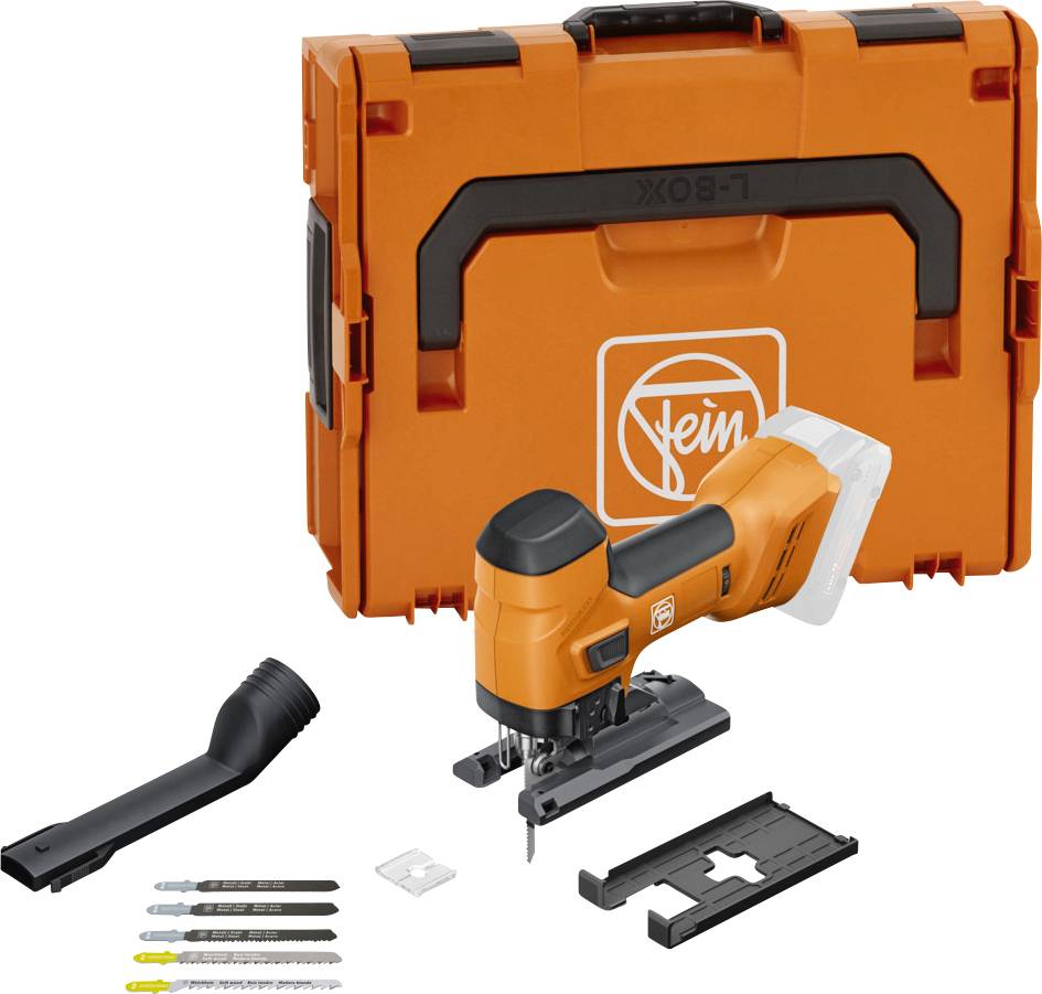 Une scie sauteuse orange sans fil, à côté de sa mallette de transport correspondante. Accessoires : lames de scie, adaptateur d'aspiration des poussières et protection de sécurité.