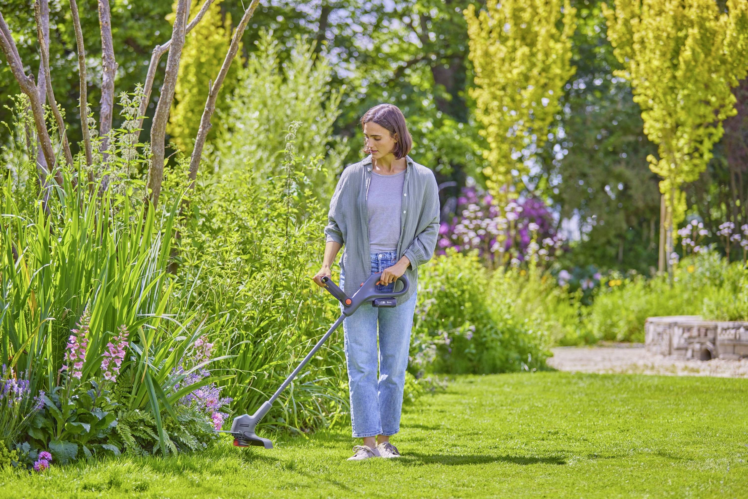 GARDENA sans fil Coupe-bordures sans fil 18 V 2.5 Ah Largeur de coupe (max.): 25 cm