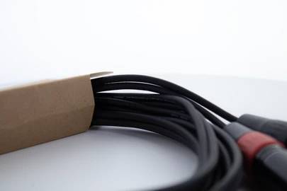 Cordial EU 3 MC XLR Câble de liaison [2x XLR mâle 3 pôles - 2x Cinch-RCA mâle] 3 m noir