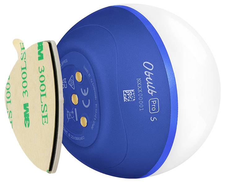 Un capteur sphérique bleu et blanc portant l'inscription 'Orbit Pro S NXX800001'. À côté se trouve un support circulaire de type adhésif.