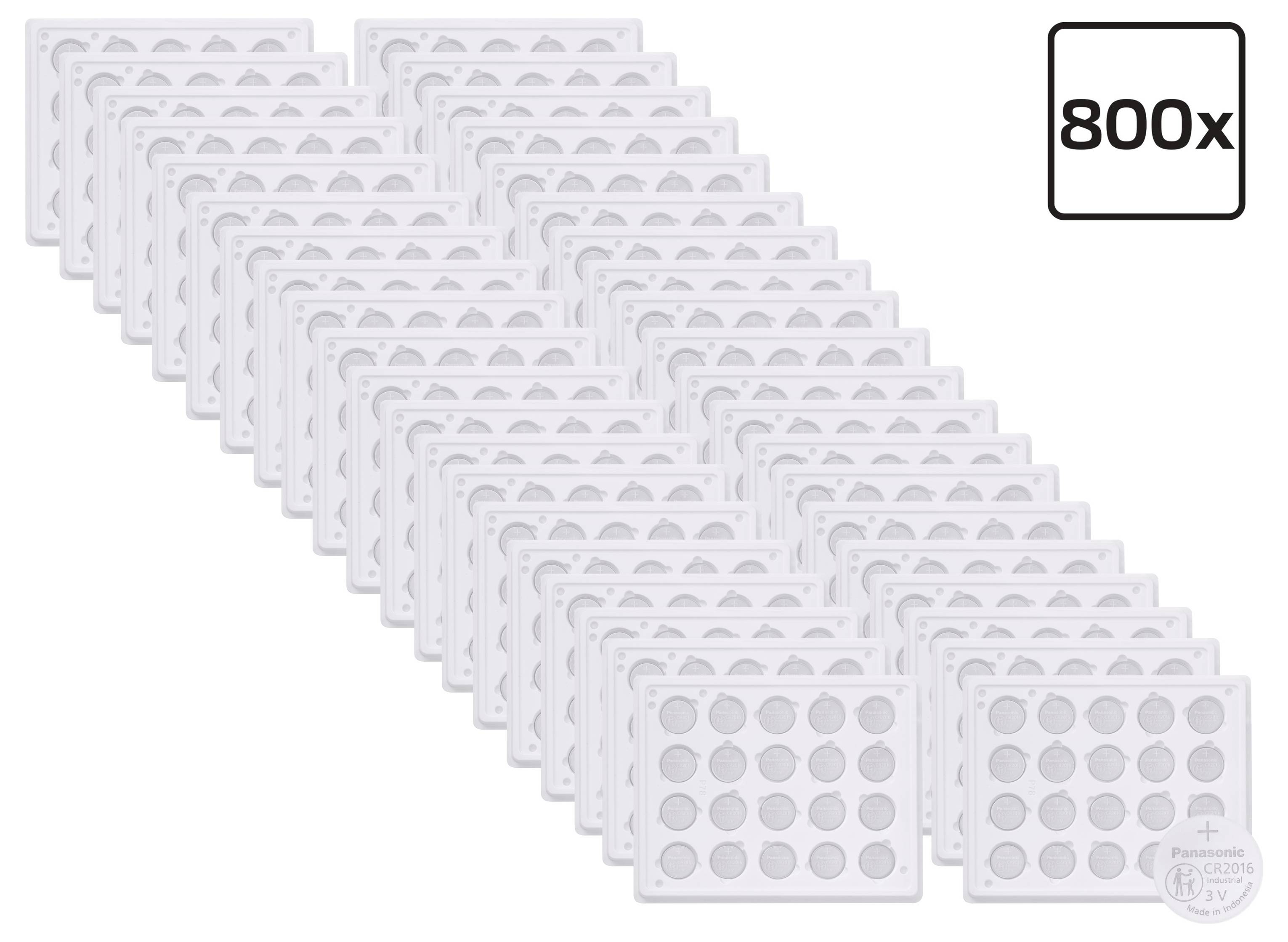 Pile de panneaux LED carrés blancs affichée en perspective, avec l'étiquette '800x' en haut à droite.