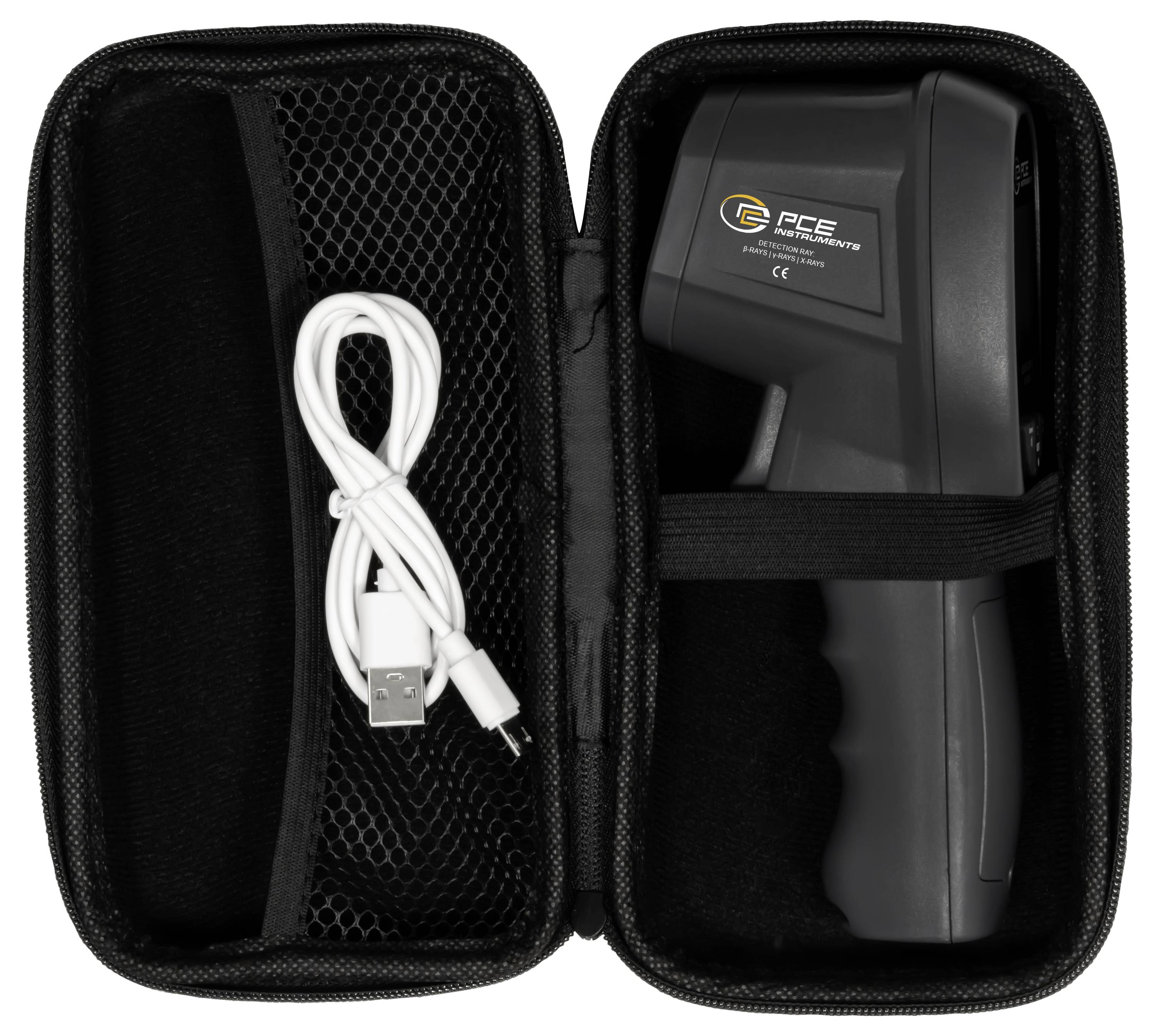 Étui de transport noir ouvert avec un appareil portatif sur la droite et un câble de recharge USB blanc sur la gauche
