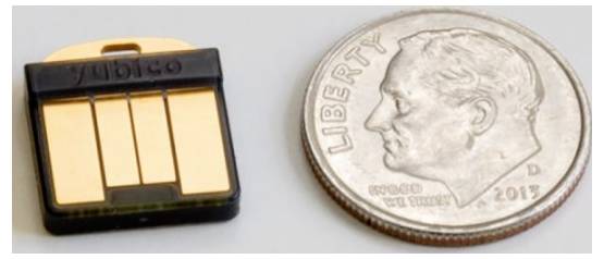 Yubico Clé USB gestionnaire de mots de passe YubiKey 5 Nano noir/or 5060408461457