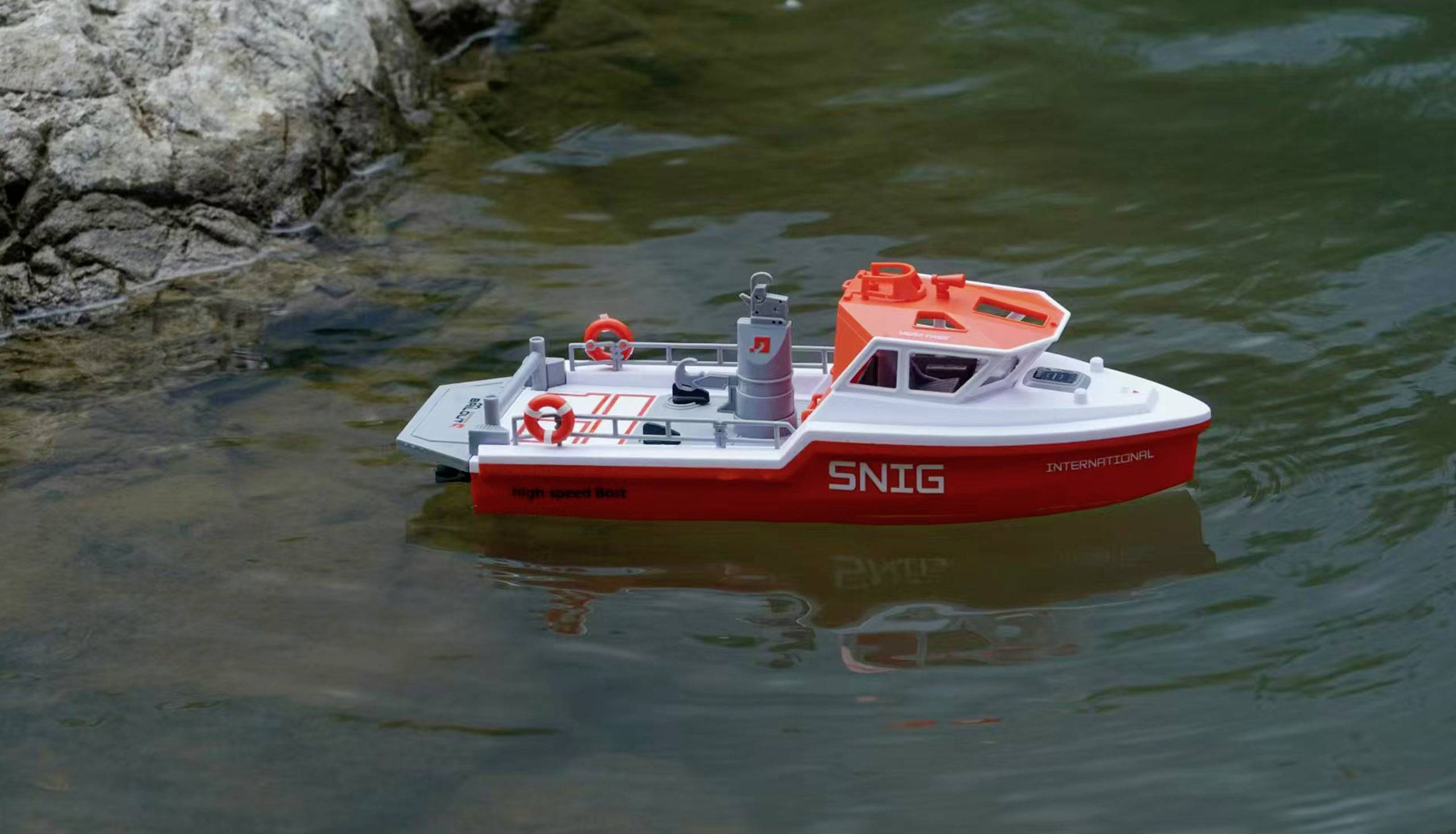 Amewi Bateau RC débutant motorisé prêt à fonctionner (RtR) 320 mm