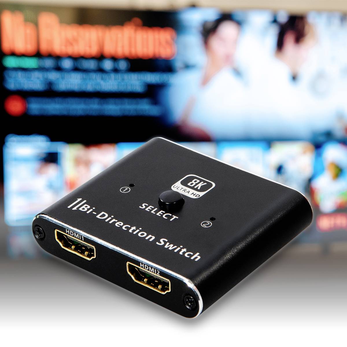 Commutateur HDMI noir 8K avec deux ports HDMI et bouton de sélection, sur un arrière-plan flou avec des images non spécifiques.