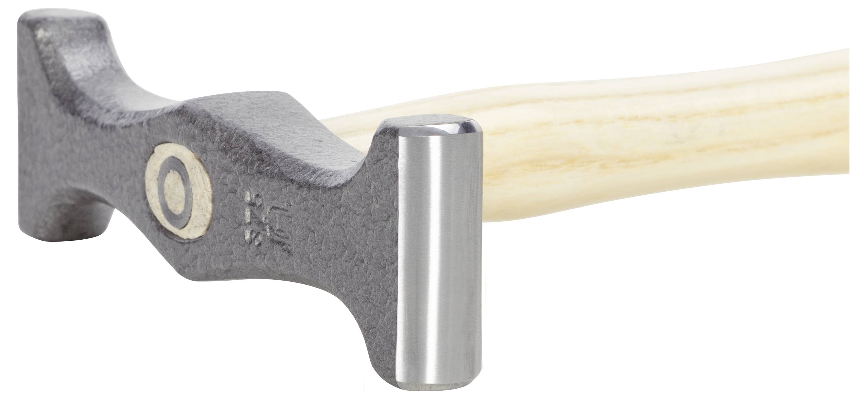 Un marteau de serrurier à tête métallique et manche en bois, adapté aux travaux précis et aux utilisations robustes.