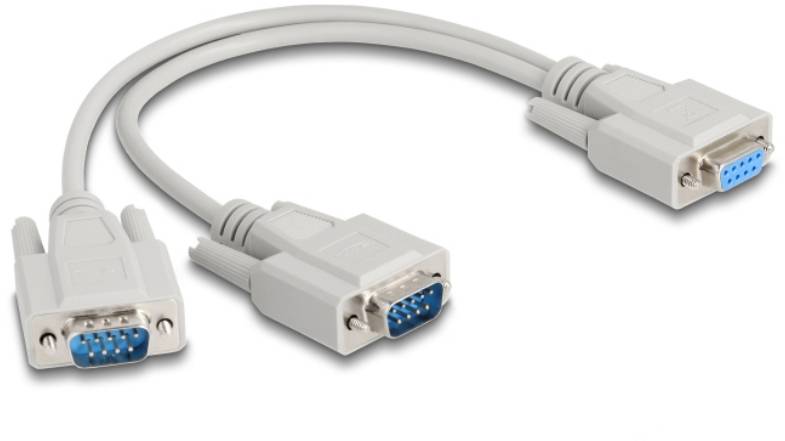 Un câble en Y série avec un connecteur femelle et deux connecteurs mâles, utilisé pour connecter des appareils munis d'interfaces séries.