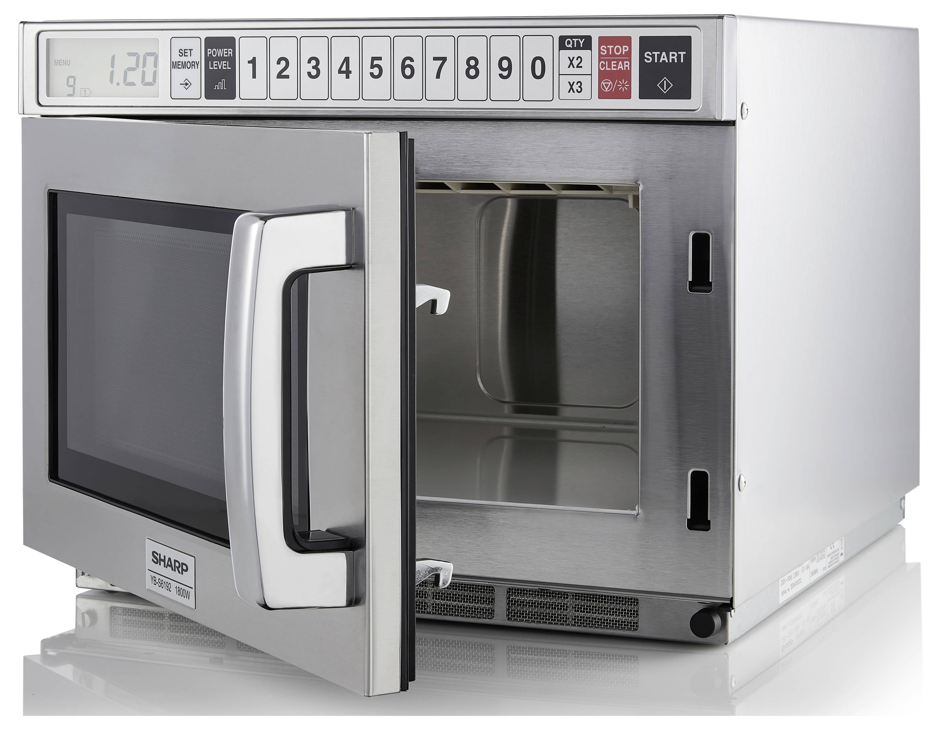 Four à micro-ondes avec la petite porte ouverte et un clavier numérique de 1 à 9. L'affichage indique '1:28'. Fonctions principales : réglage du temps, sélection de la puissance.