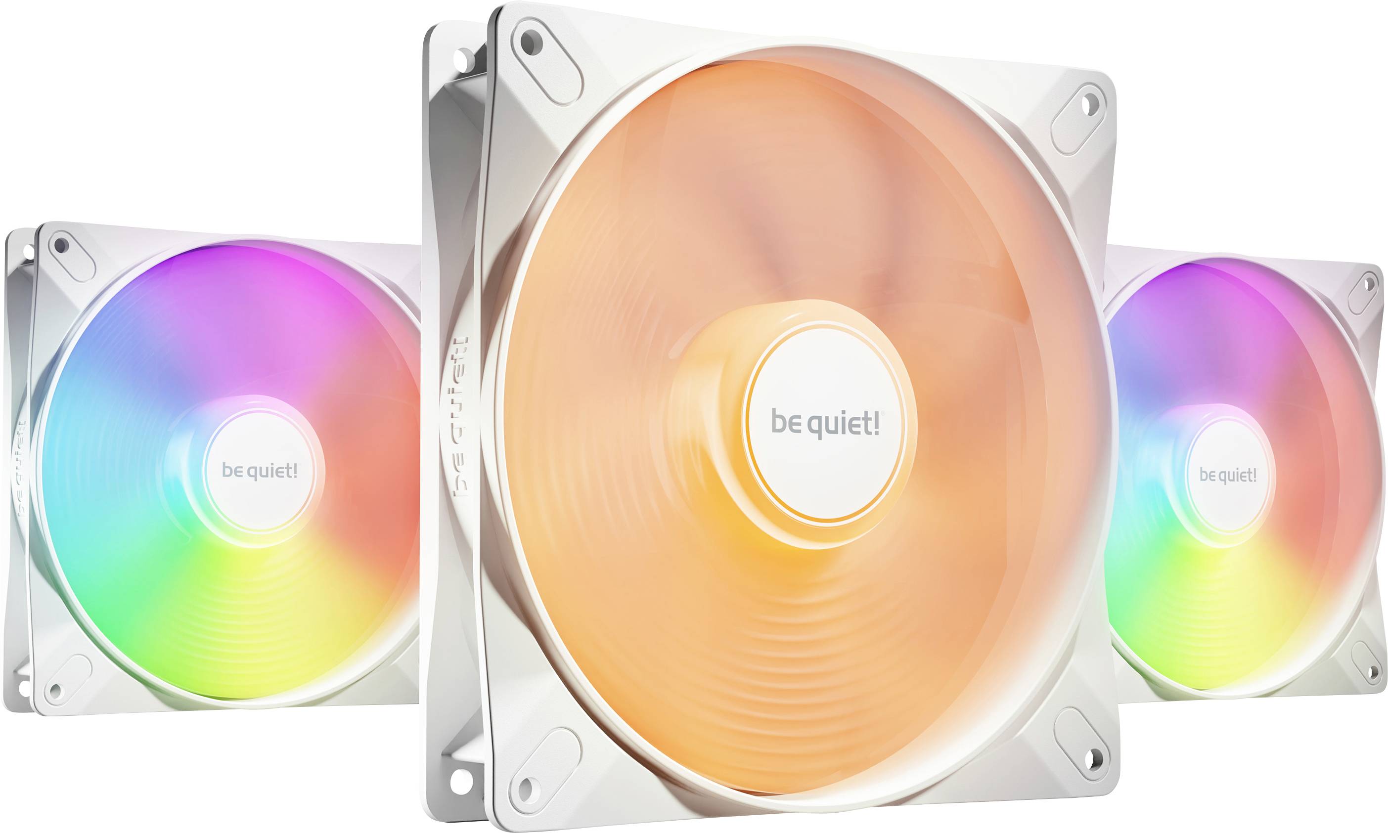 Trois ventilateurs PC blancs avec éclairage RVB dans différentes couleurs. Le logo 'be quiet!' est visible au centre des ventilateurs.