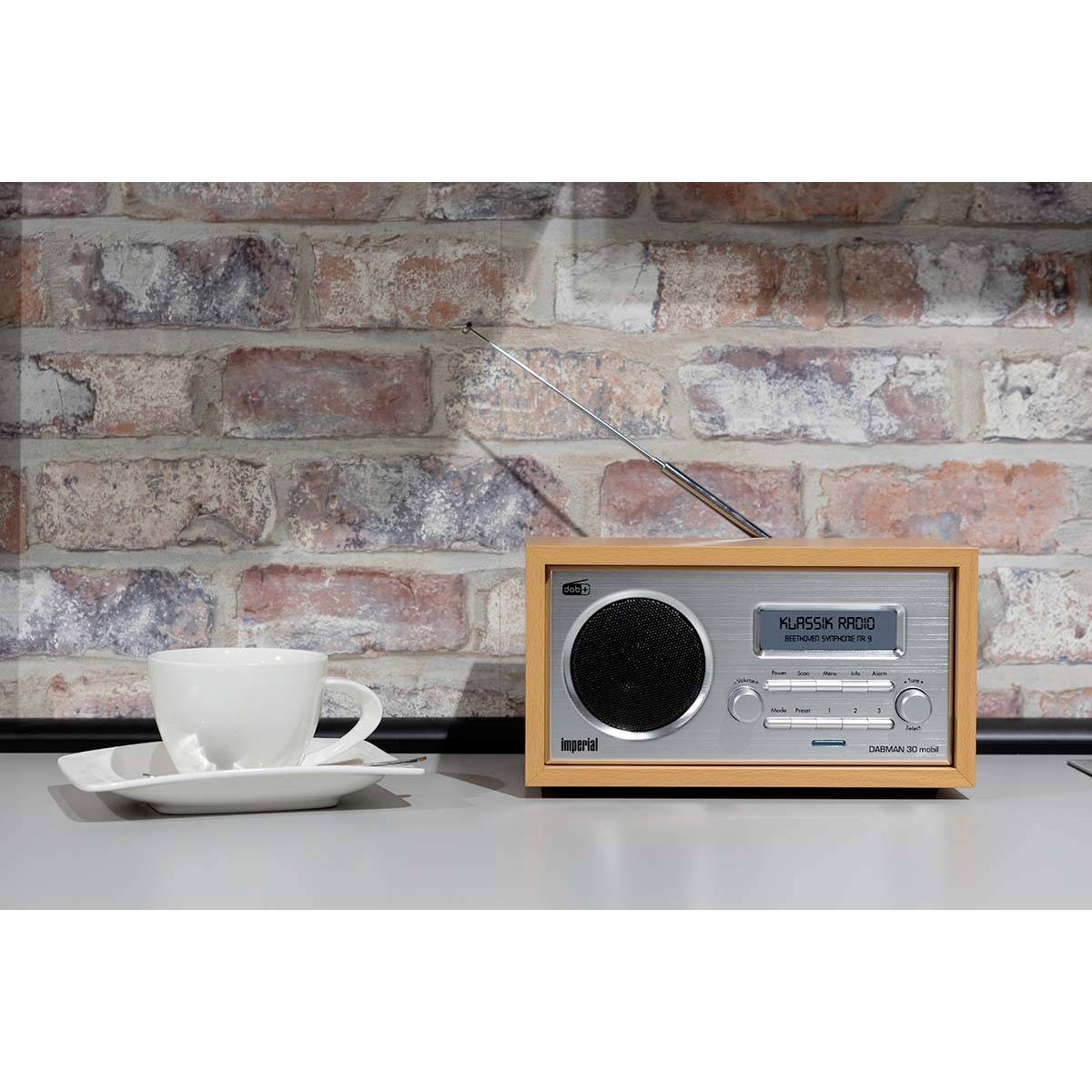 Imperial DABMAN 30 Mobiles DAB+ / FM-Radio Holz Radio sans fil