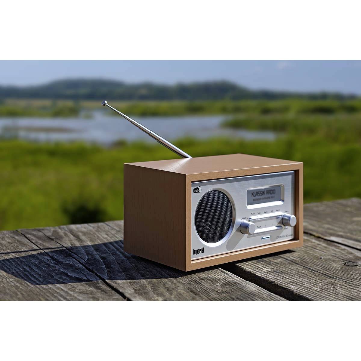 Imperial DABMAN 30 Mobiles DAB+ / FM-Radio Holz Radio sans fil