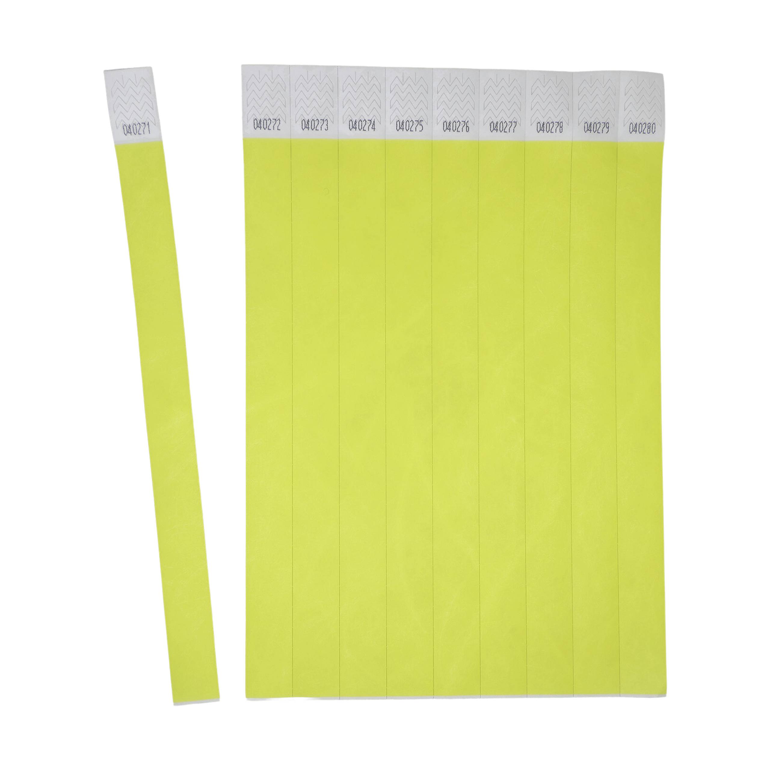 Bracelets d'entrée jaunes avec numérotation consécutive. Neuf bracelets sont alignés, un est posé séparément à côté.