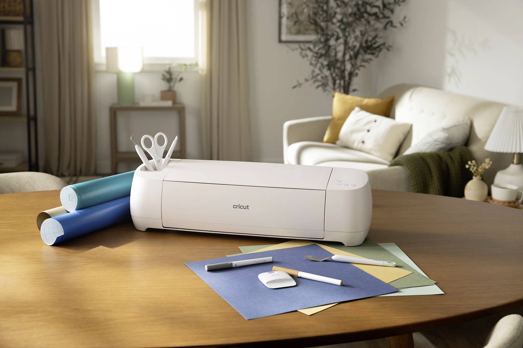 Cricut Explore 4 Essentials Bundle Machine à découper et pack matériaux essentiels Largeur de coupe 29.7 cm