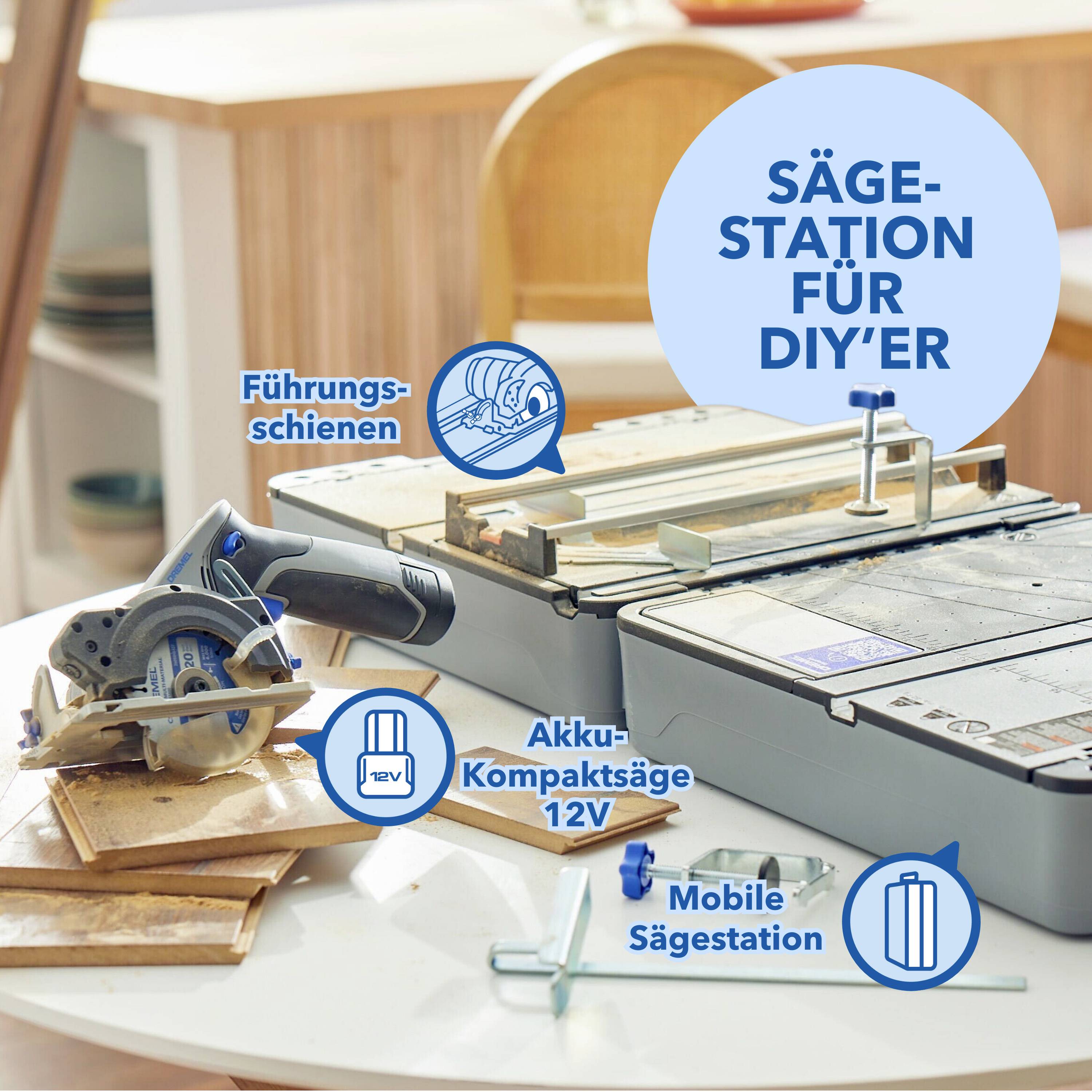 Une station de sciage mobile pour projets DIY. Avec rails de guidage, scie à batterie compacte (12 V) et matériaux en bois sur une table.