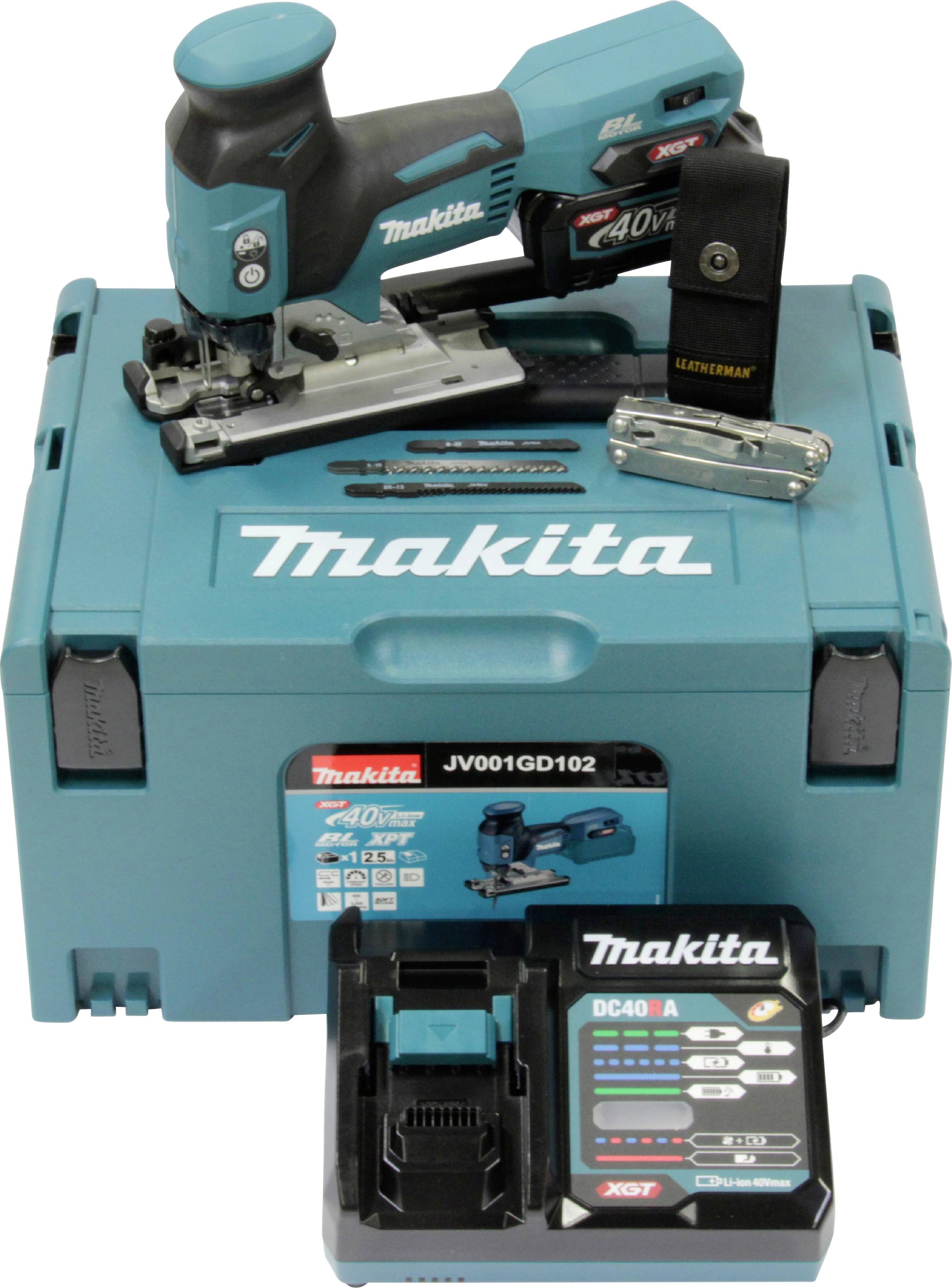 Ensemble de scie sauteuse Makita avec chargeur, batterie, scie et accessoires dans un coffret bleu Makita.