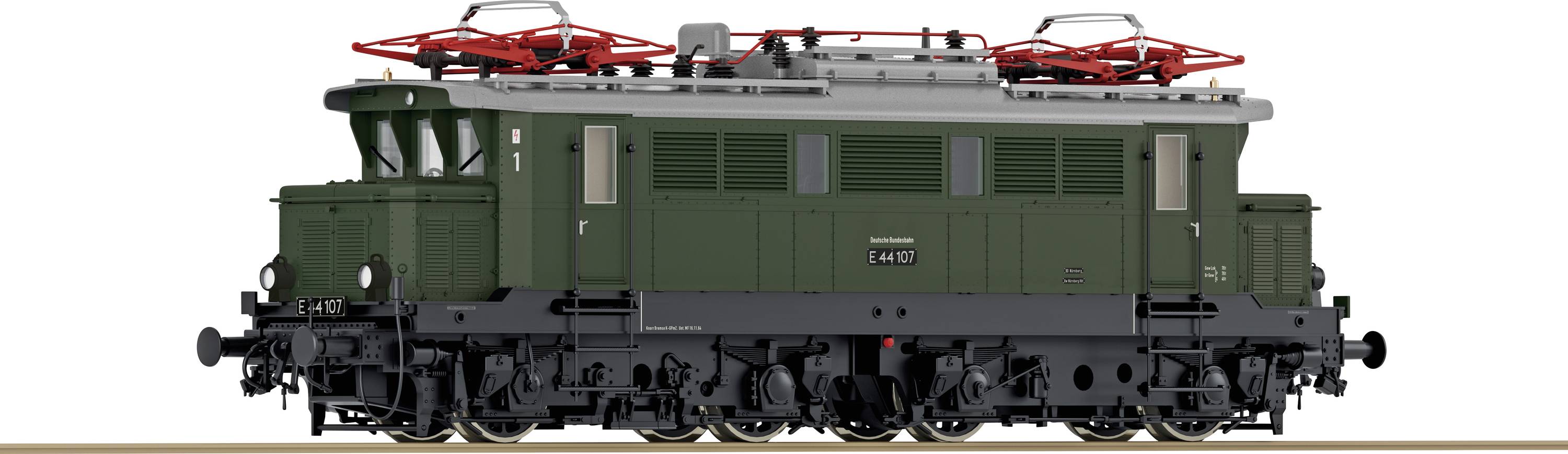 Une locomotive électrique verte avec des pantographes rouges et des détails techniques. Elle est représentée de profil, stationnée sur une voie ferrée.