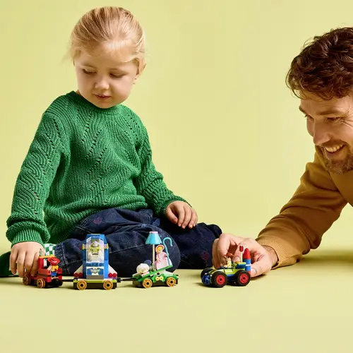43264 LEGO® DISNEY Train de fête et la voiture RC de toy Story 43264 LEGO® DISNEY Train de fête et la voiture RC de toy Story