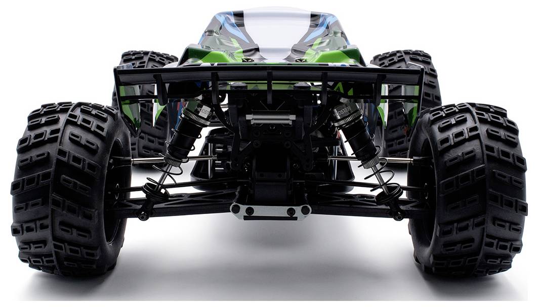 Une voiture télécommandée avec de grandes roues tout-terrain et un boîtier vert, vue de face.