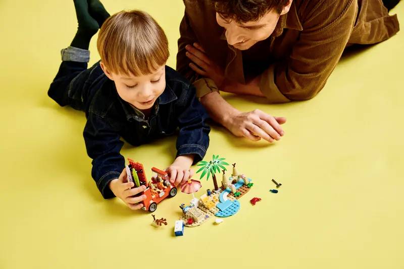 11202 LEGO® Bluey Excursion de plage de Blueys