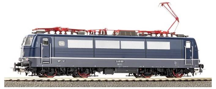 Un modèle détaillé d'une locomotive électrique moderne avec un corps bleu foncé, des pantographes rouges et des caractéristiques extérieures précises, présenté sur des rails.