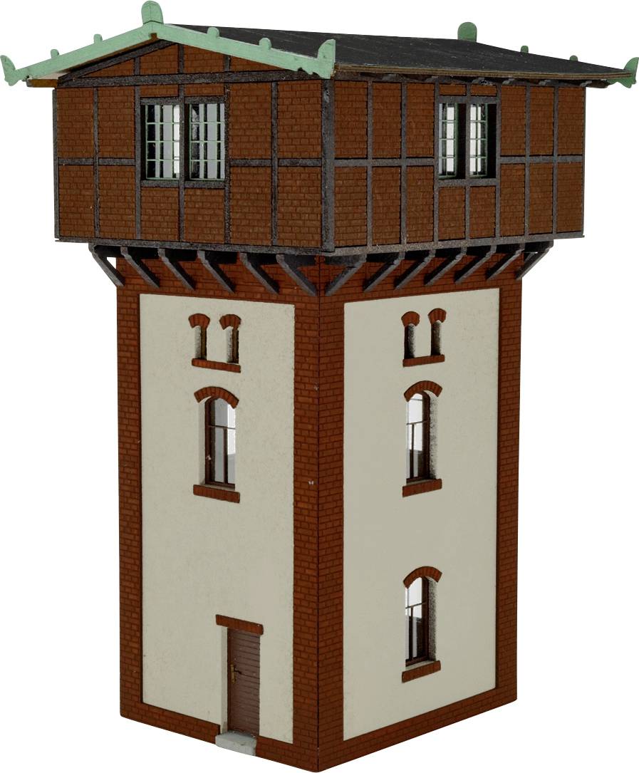Une tour d'eau historique avec des éléments à colombages, en briques rouges et à façade blanche en crépi. Elle possède un toit pointu et plusieurs fenêtres.