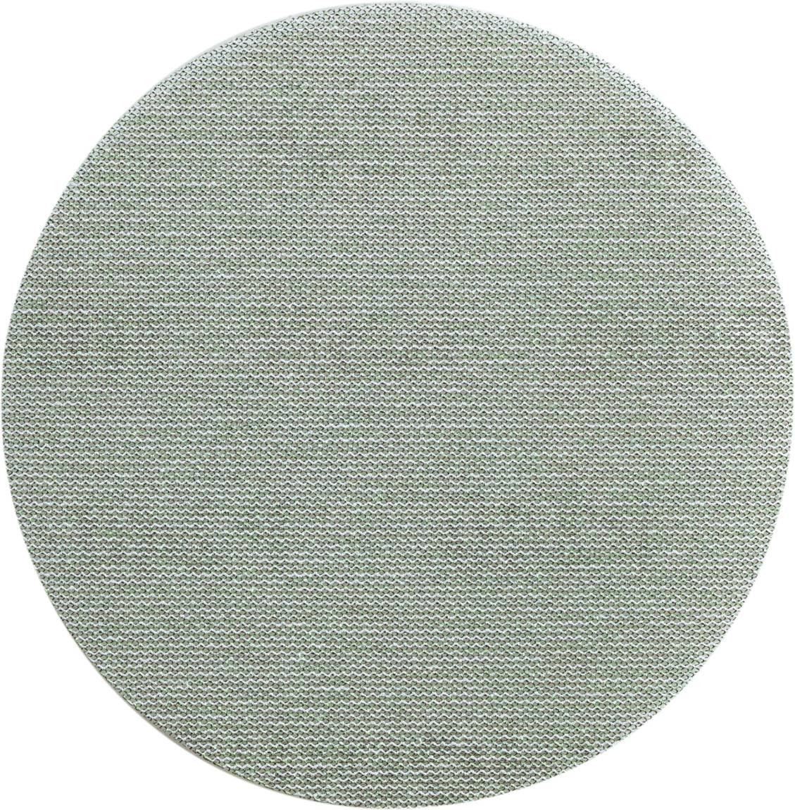 Un tapis circulaire gris-vert clair avec une fine structure tissée.